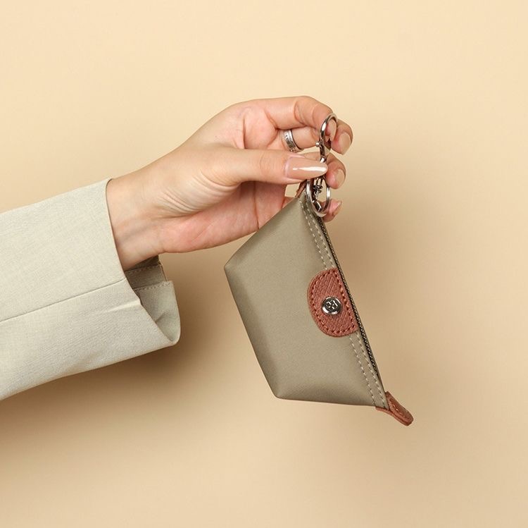 Designer bag Mini Exquisite Wallet Lightweight and Fashionable Dumpling Portable Lipstick Earphone Storage Bag Coin Purse for Women 01