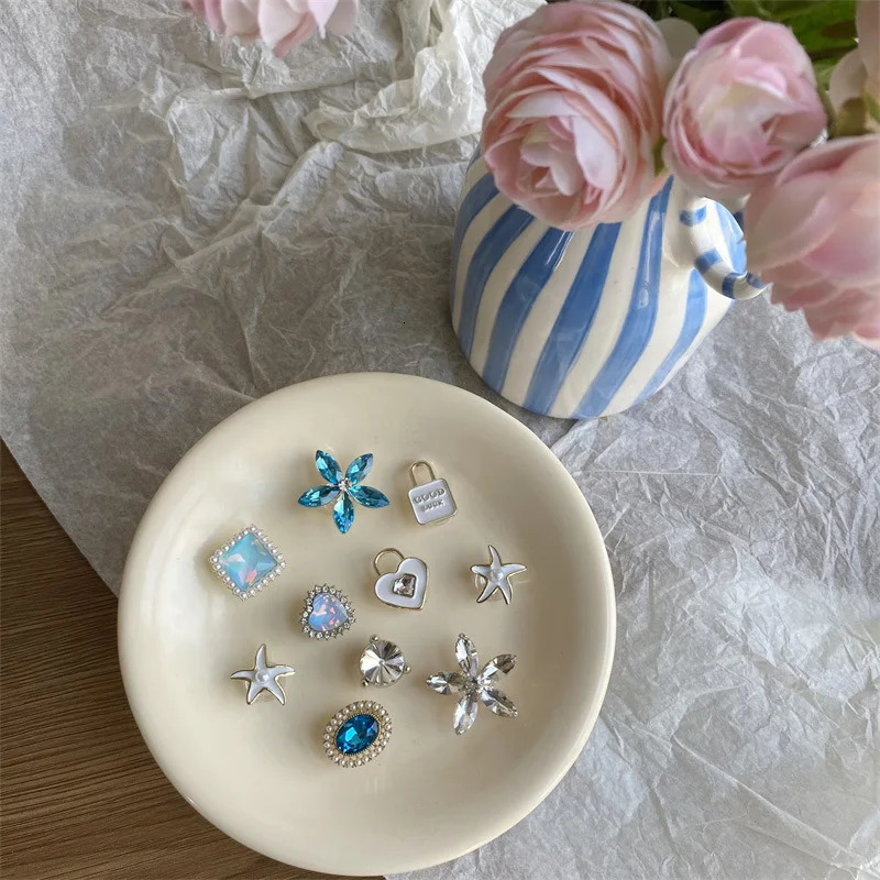 sense of cool in summer Shoe charms flower inlaid with diamonds three dimensional alloy Detachable Clogs accessories 250617