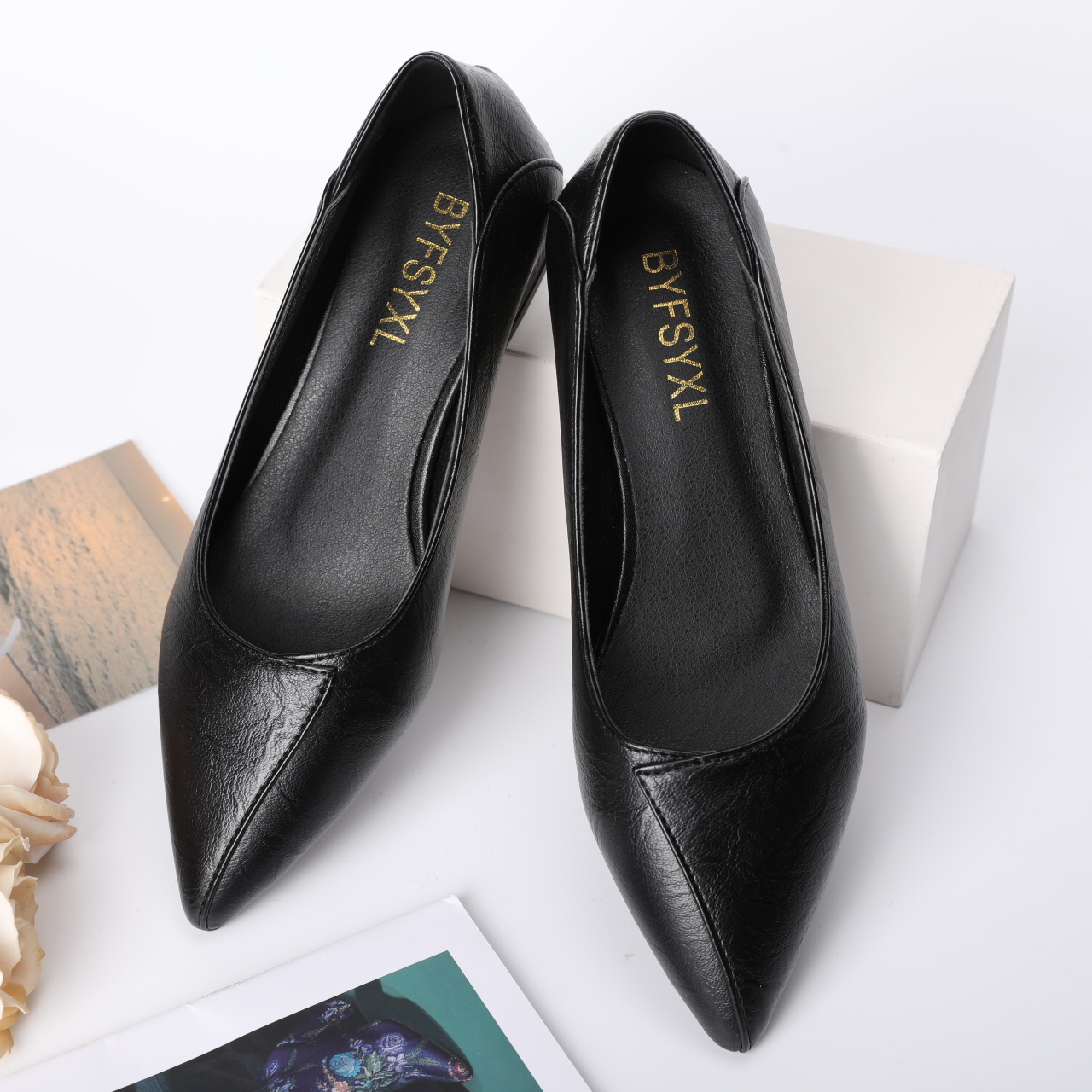 6688-Women's spring new fashion pointed-toe block heel retro pumps solid color work shoes
