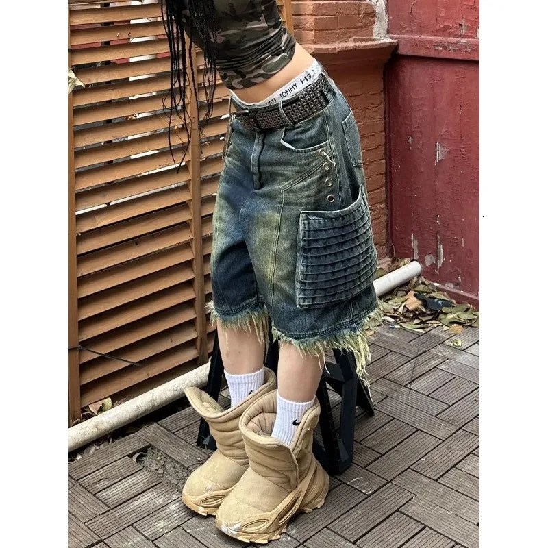 Trendy American Retro Oversized Big Pocket Workwear Cropped Pants for Women High Street Straight Tube Loose Wide Leg Short Jeans 250619