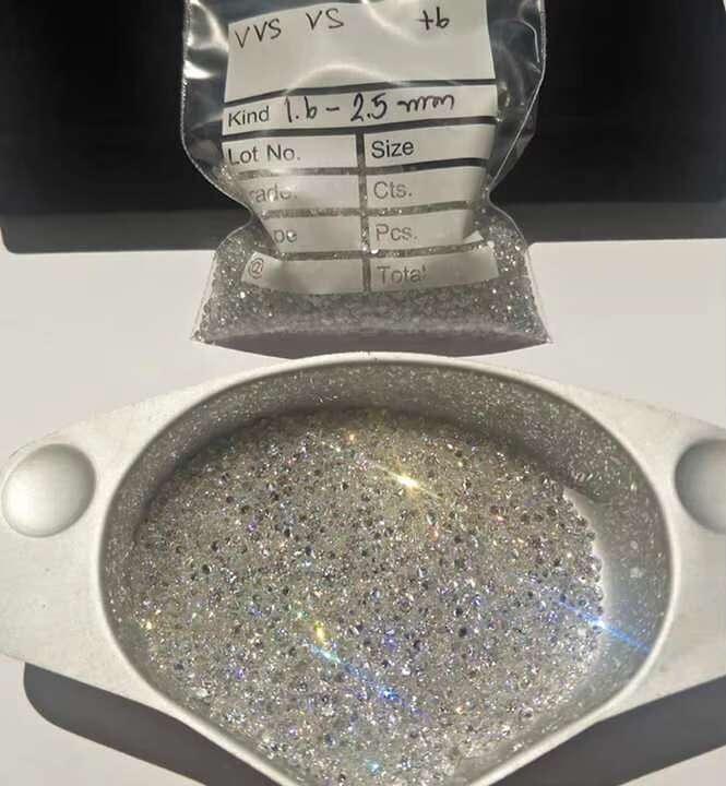 Lab Grown IGI Certified 0.7mm 3mm CVD HPHT VVS1 VS1 Round Brilliant Cut Clarity Melee Loose Lab Diamonds