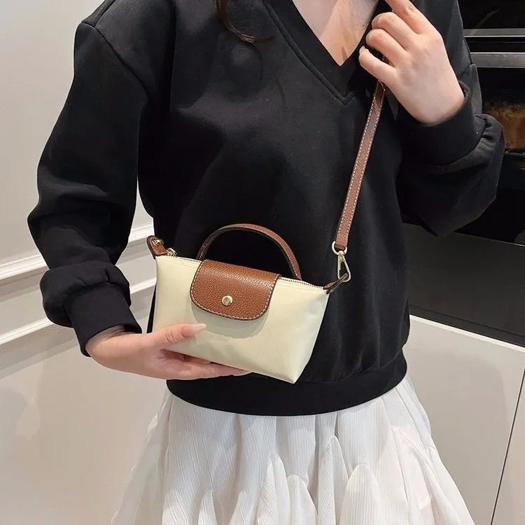 Designer Mini Nylon Women's lightweight crossbody Color blocked splicing waterproof shoulder Casual sports Fashion commuting small square bag AAA
