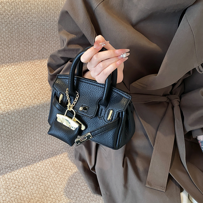 Free shipping designer New Fashion Handbag Kelly Bag Women Bag Niche High-end Large Capacity Bag Niche Shoulder Bag Crossbody Bag Commuter Bag