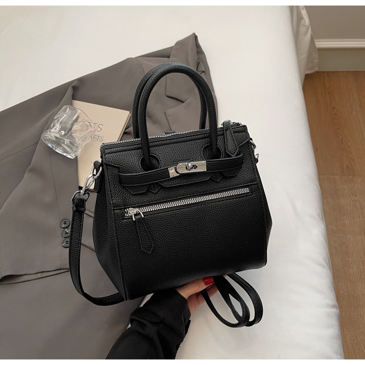 Free shipping designer Bag Korean Niche Lightweight Shoulder Bag Women Bag 2025 New Commuter Handbag Lychee Pattern Convertible Backpack Tote Bag