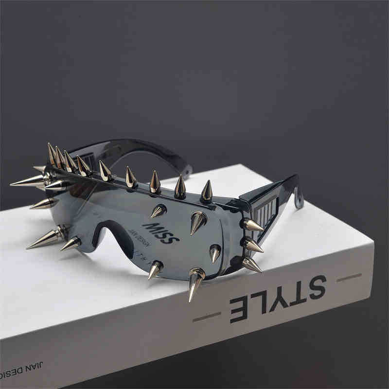 2025 Premium Luxury Cyberpunk Gothic Demonic Horns Brass Rivets Handcrafted Party Sunglasses - Oversized Whimsical Statement Eyewear with UV400 Protec