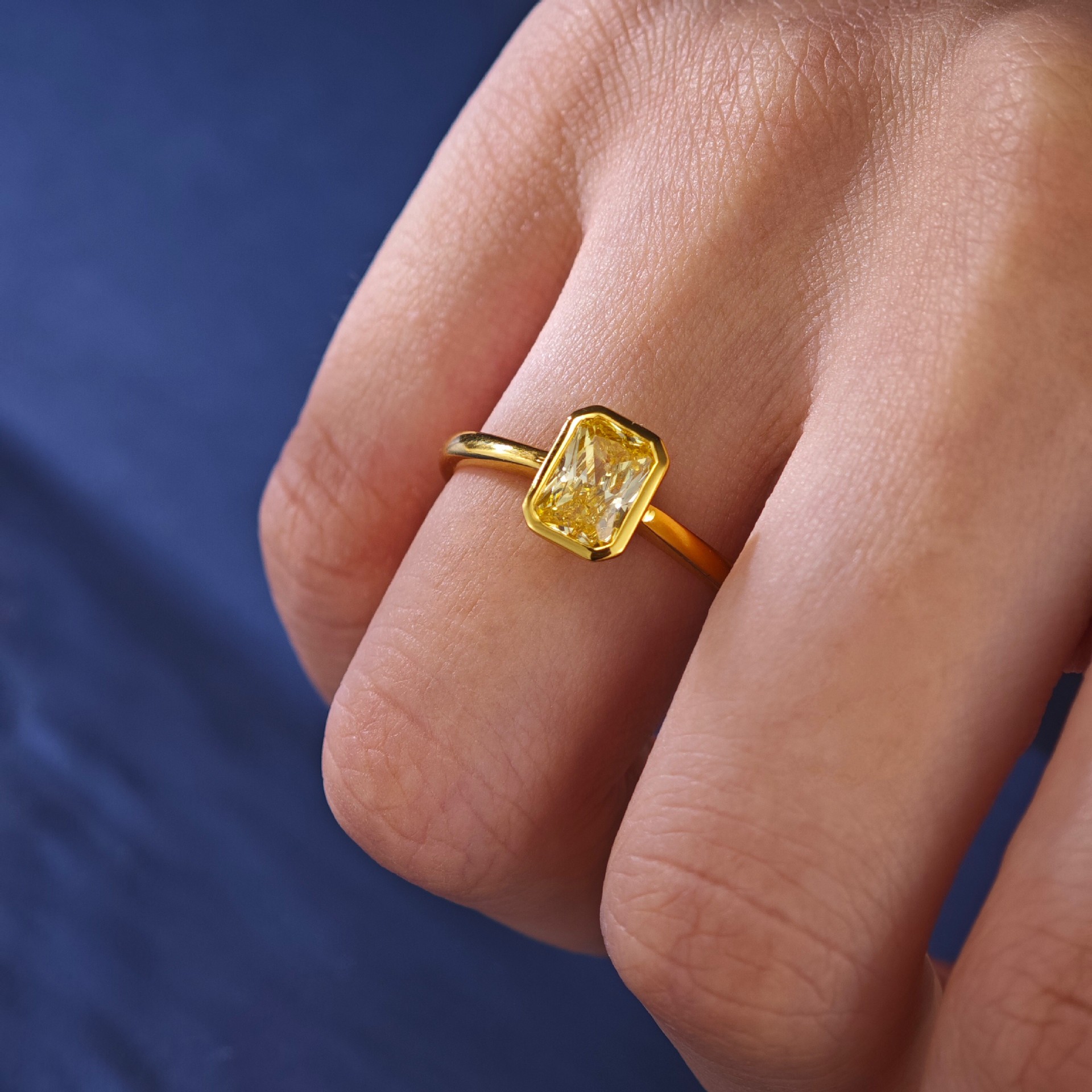 S925 Sterling Silver 1ct Square Diamond Ring with Yellow Cubic Zirconia