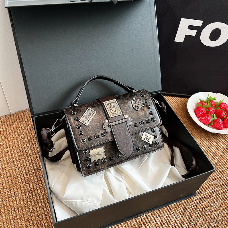 Free Shipping 2025 New Designer Bag High-end Retro Multifunctional Punk Style Women's Single Shoulder Handbag Fashionable High-quality Shopping B