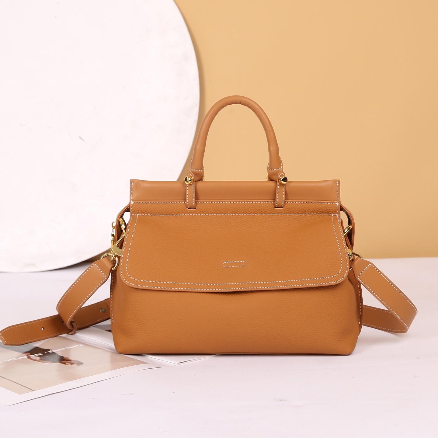 Free Shipping Designer Bags Top Layer Cowhide Women's Handbag Luxury 2025 New Genuine Leather Crossbody Messenger Bag Commuter Large Capacity Sho