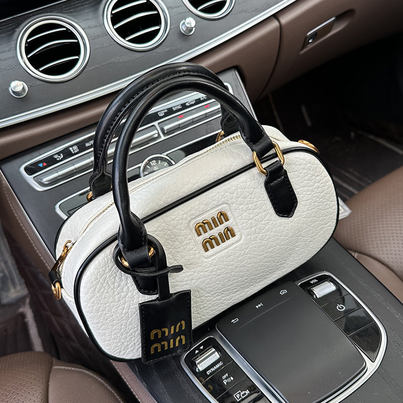 Designer Bags Fashion Shoulder Bags Luxury Bag Crossbody Purse and winter frosted bowling bag for women's new fashion versatile crossbody super p
