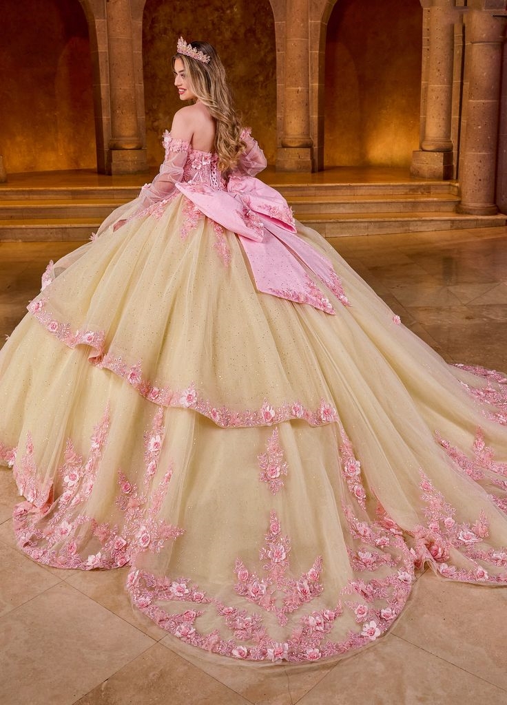 Champagne Princess Quinceanera Dresses With Pink Floral Lace Applique Off Shoulder Removable Long Sleeves Bow Back Prom Ball Gown Sweet 16 Dress Vesti