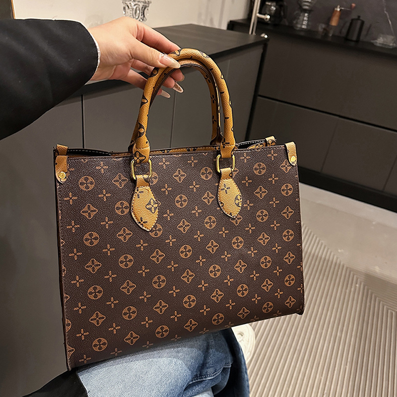 Free shipping 2025 new designer Shoulder totes Bags womans ladies flap girl lady black brown fashion casual handbag women crossbody Underarm tote Bag