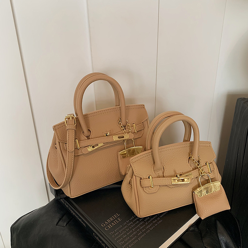Free shipping designer New Fashion Handbag Kelly Bag Women Bag Niche High-end Large Capacity Bag Niche Shoulder Bag Crossbody Bag Commuter Bag