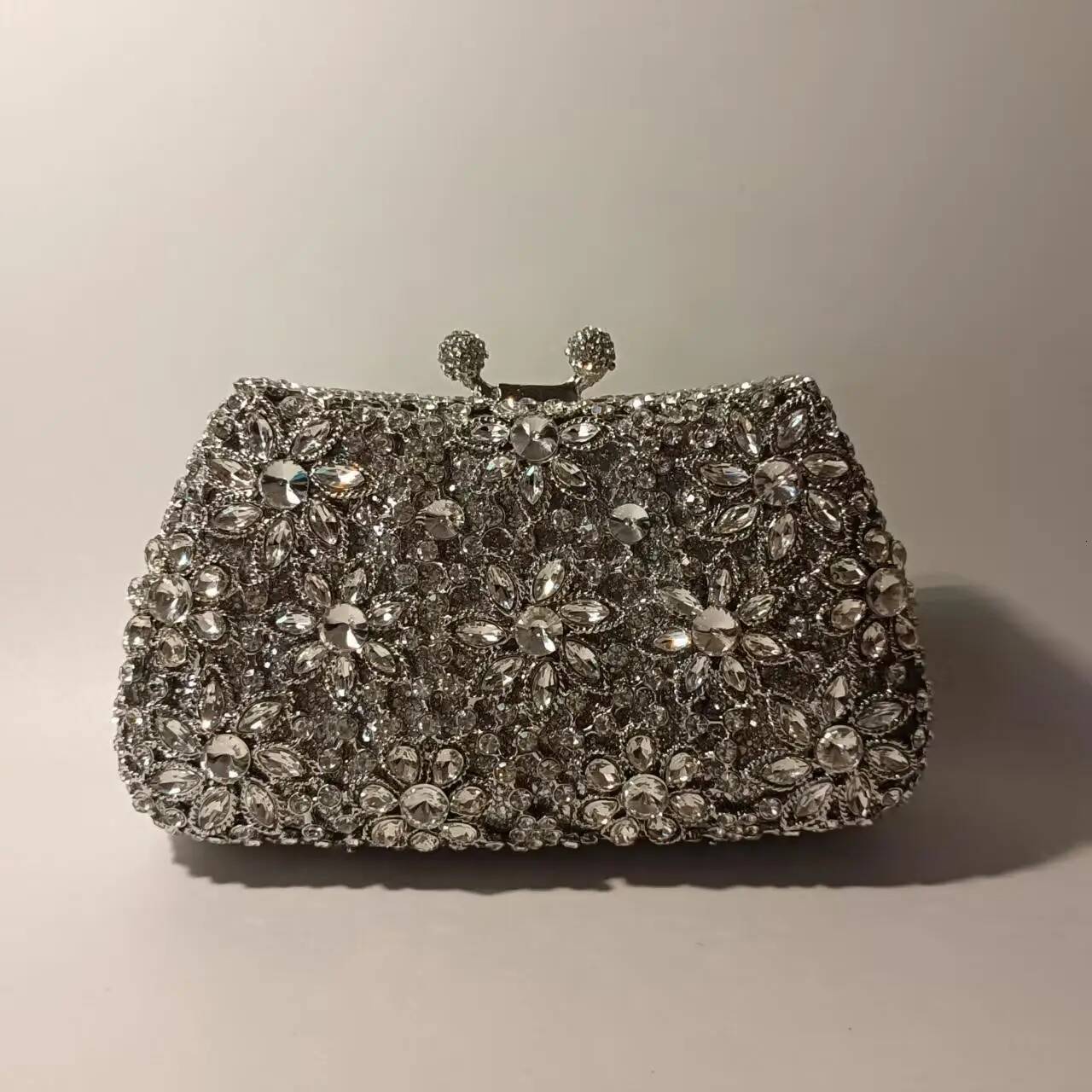 DHGM The Newest Style Lady Dia Clutches Purse Stones Rhinestones Evening Bags Bridal Crystal Handbags Wedding Dinner Party Purses