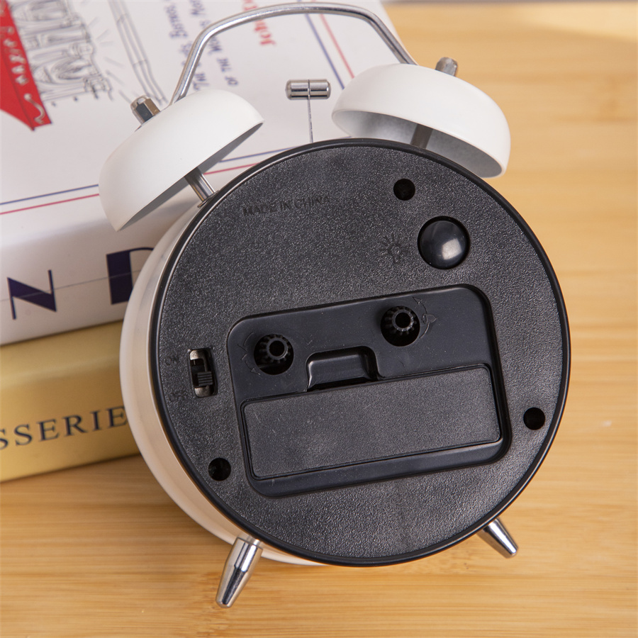 Vintage Double Bell Alarm Clock Classic Metal Shape Bedroom Bedside Silent Alarm Wake Up Call for Students