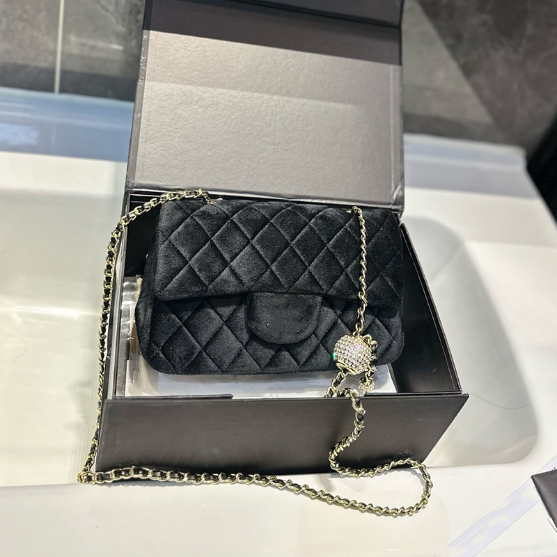 Golden Velvet Small Diamond Ball Cf Makeup Bag Fashion Womens Designer Shoulder Bag Luxury Diamond Grid Hardware Metal Chain Handbag Crossbody Bag Mini Wallet 17/20...
