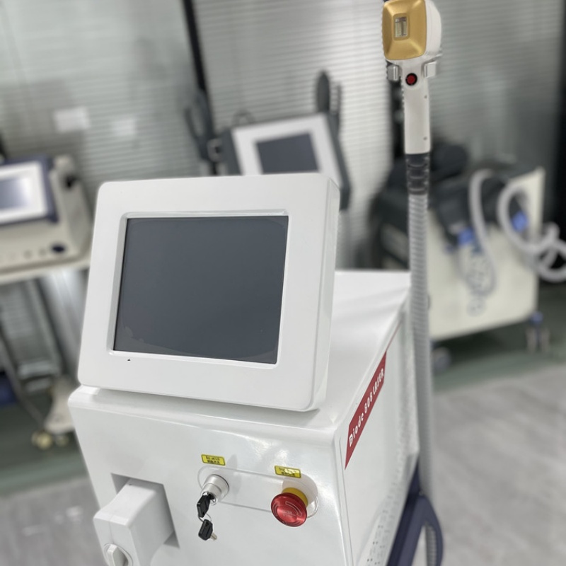Portable 808nm Diode Laser Hair Removal Machine Cooling Head Painless Permanent Hair Removal Device Ice Titanium CE Approved