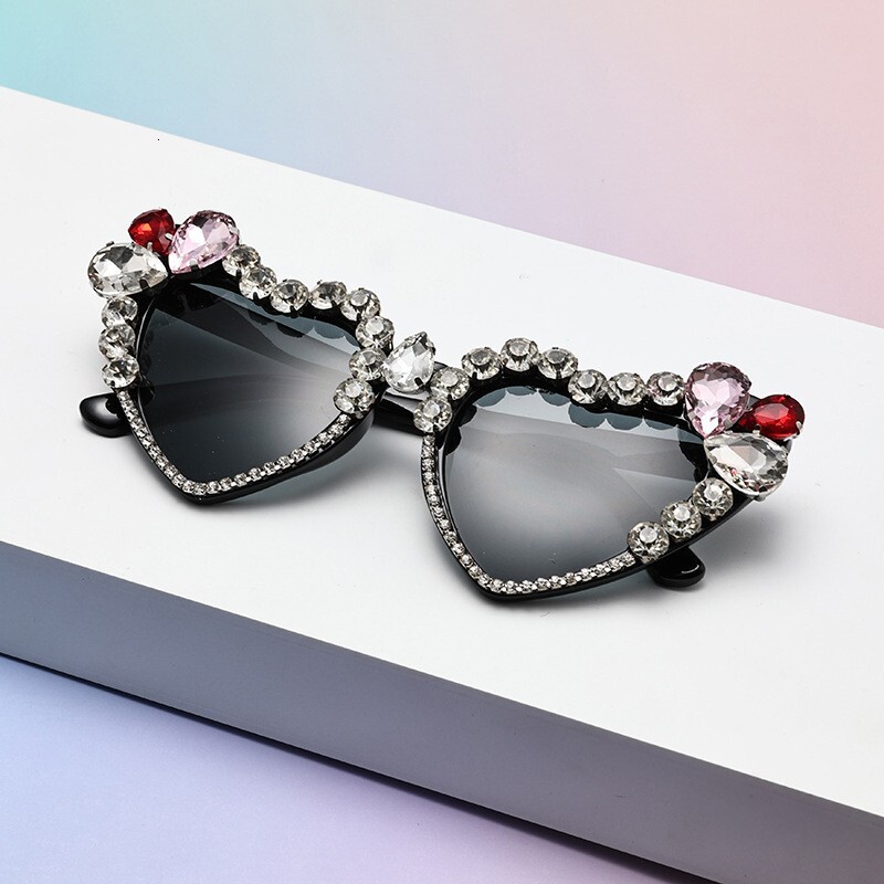 New Designer sunglasses Peach Heart Sunglasses Womens Cat Eye Glasses Moissanite Diamond Inlaid Love Sunglasses Trendy