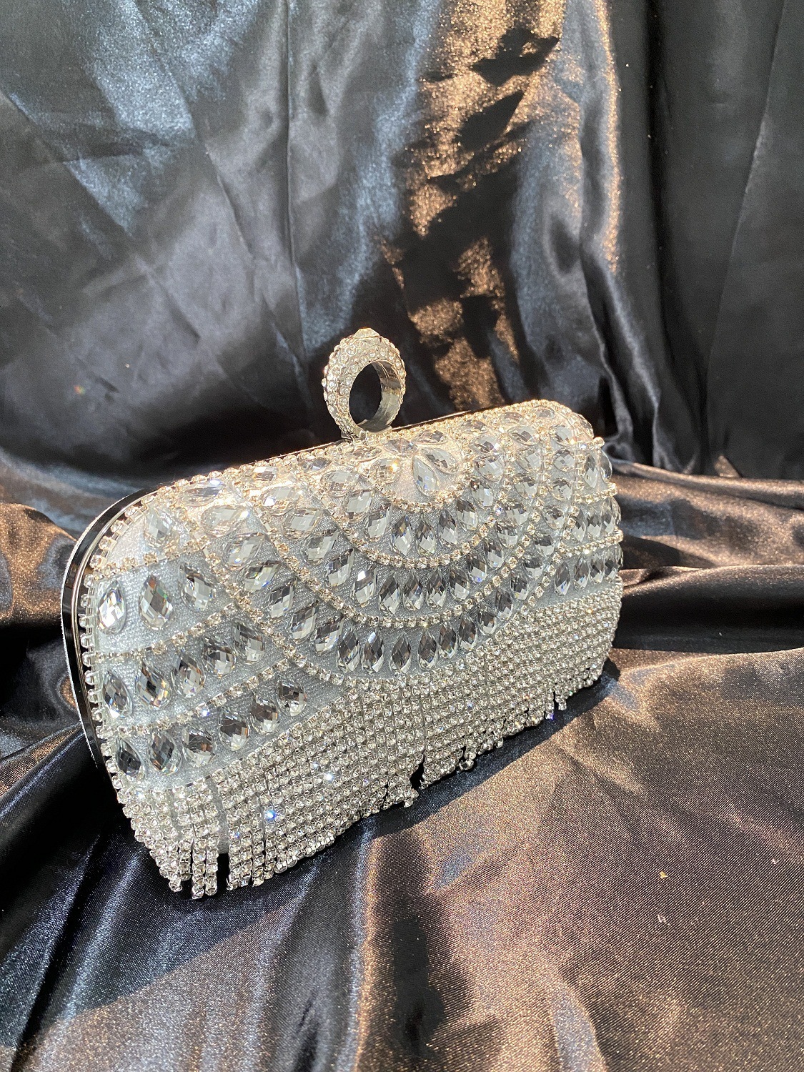 New rhinestone bag with tassels for wedding dress and evening wear banquet and nighttime diamond inlaid banquet bag240819