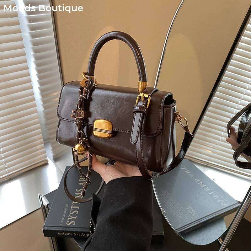 Vintage Fashion Top-Handle Bags For Women Flap Shape Shoulder Crossbody Bag With Pendant 2024 Winter New Designer Handbag