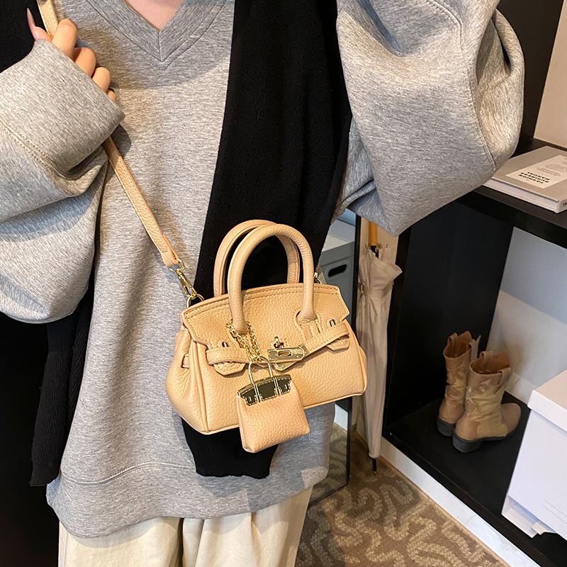 Free shipping designer New Fashion Handbag Kelly Bag Women Bag Niche High-end Large Capacity Bag Niche Shoulder Bag Crossbody Bag Commuter Bag