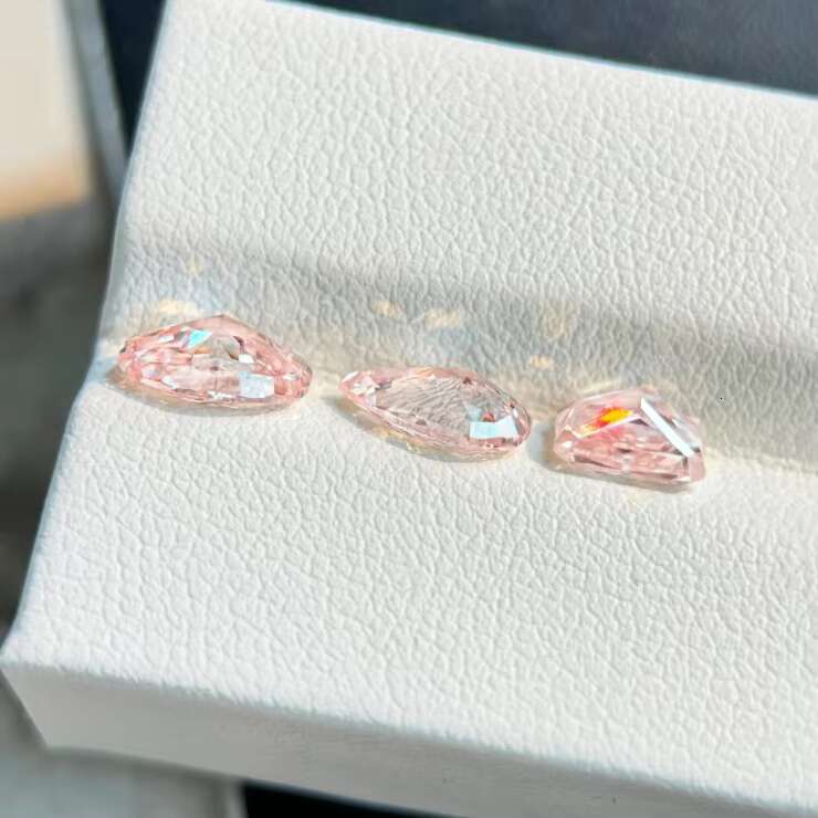IGI Certificate 1ct 2ct Fancy Vivid Pink Lab Grown Diamond Radiant Cushion Oval Pear Cut Fancy Color Lab HPHT CVD Diamond