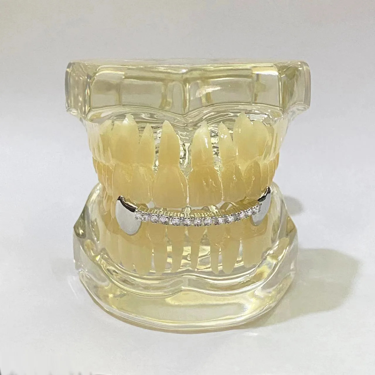 YOUNGX Hip Hop Horizontal Bar CZ Stone Tooth Caps For Women Men Jewelry Vintage Shiny Zircon Teeth Fangs Dental Grills 250613