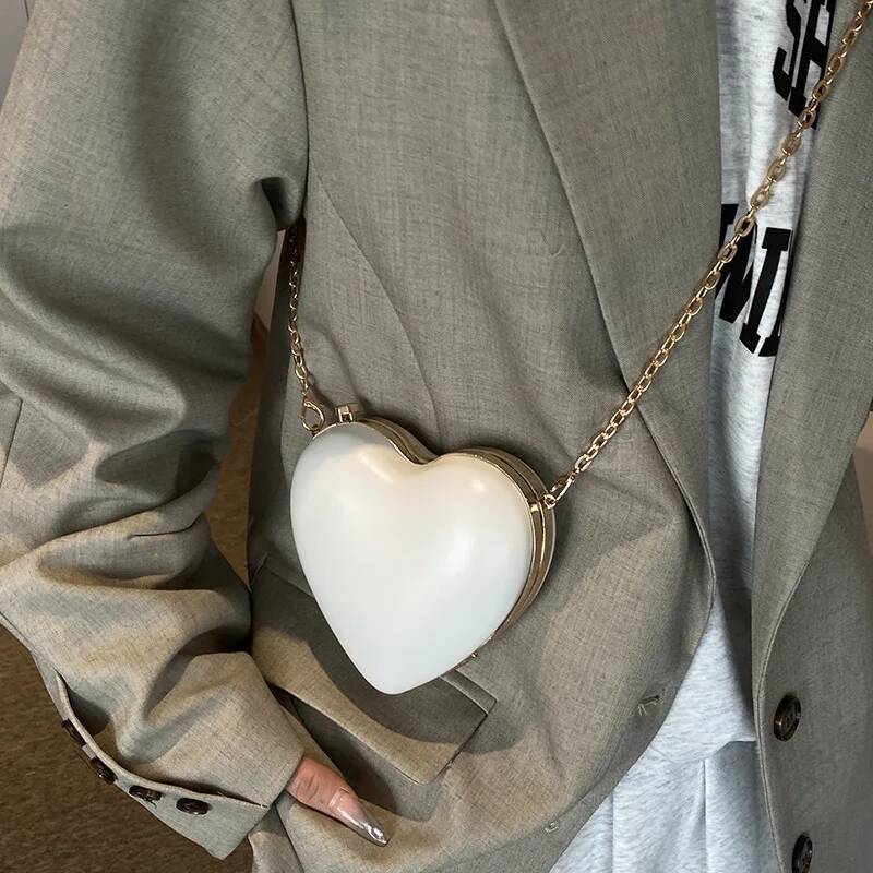 DHSM Heart Shaped Fashion Clutch Evening Female Designer Shoulder Bag High-Grade Wedding Party Lovely Mini Chain Purse