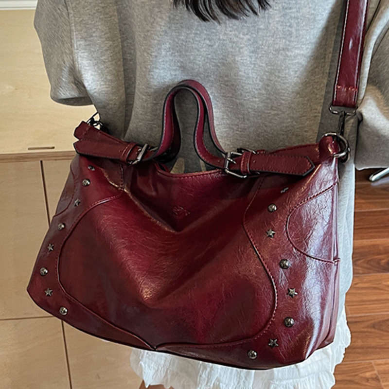 Free shipping designer Relaxed Feel Bag for Women Patchwork 2025 New Trendy Fashion Oil Leather Handbag Large Capacity Retro Commuter Shoulder Bag