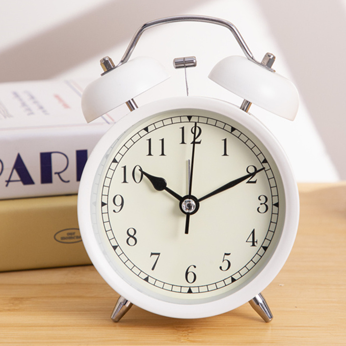 Vintage Double Bell Alarm Clock Classic Metal Shape Bedroom Bedside Silent Alarm Wake Up Call for Students