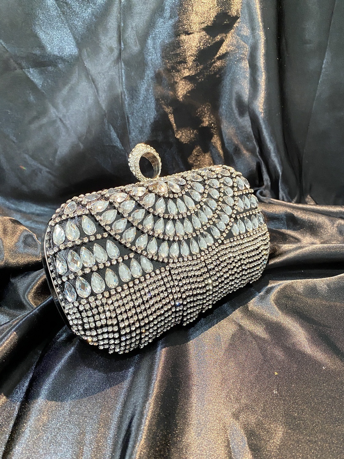 New rhinestone bag with tassels for wedding dress and evening wear banquet and nighttime diamond inlaid banquet bag240819