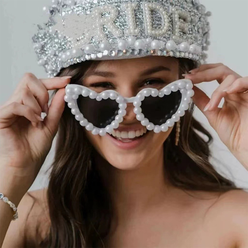 Womens Sunglasses UV Protection Diamond-Studded Heart-Shaped Heart-Spliced Trendy Personality Moissanite Sunglasses