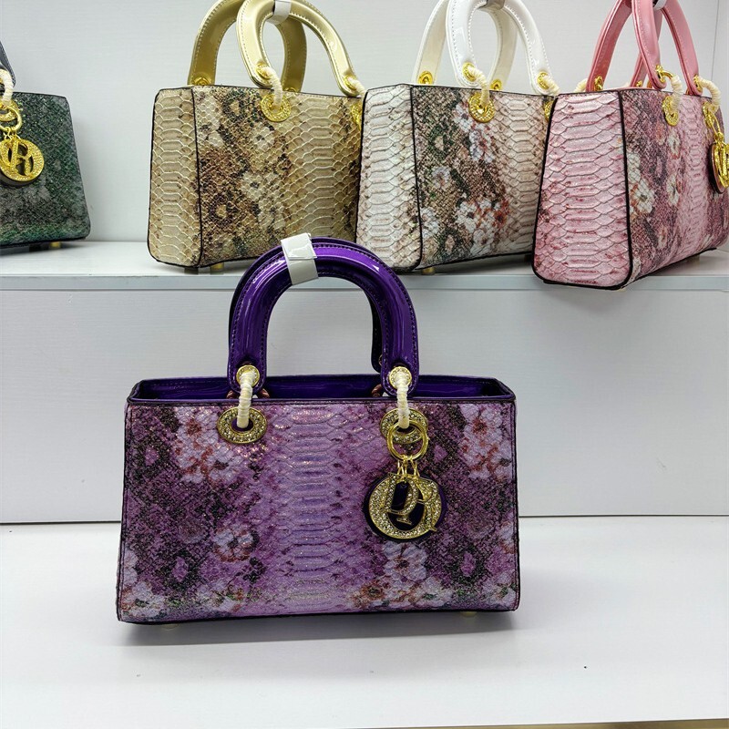 Designer Bag 2025 High End Luxury Genuine Leather Snake Pattern Handbag Princess Diana Style Women S New Fashion Shoulder And Crossbody Bag Pouch