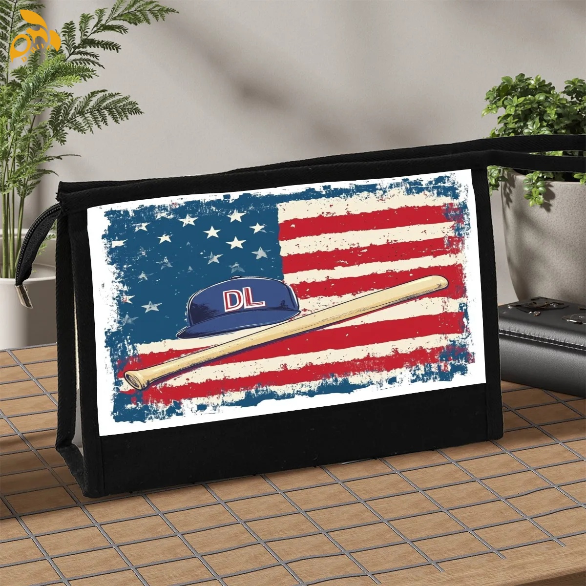 free shipping of customized Trendy American canvas cosmetic bag with exquisite patterns from US