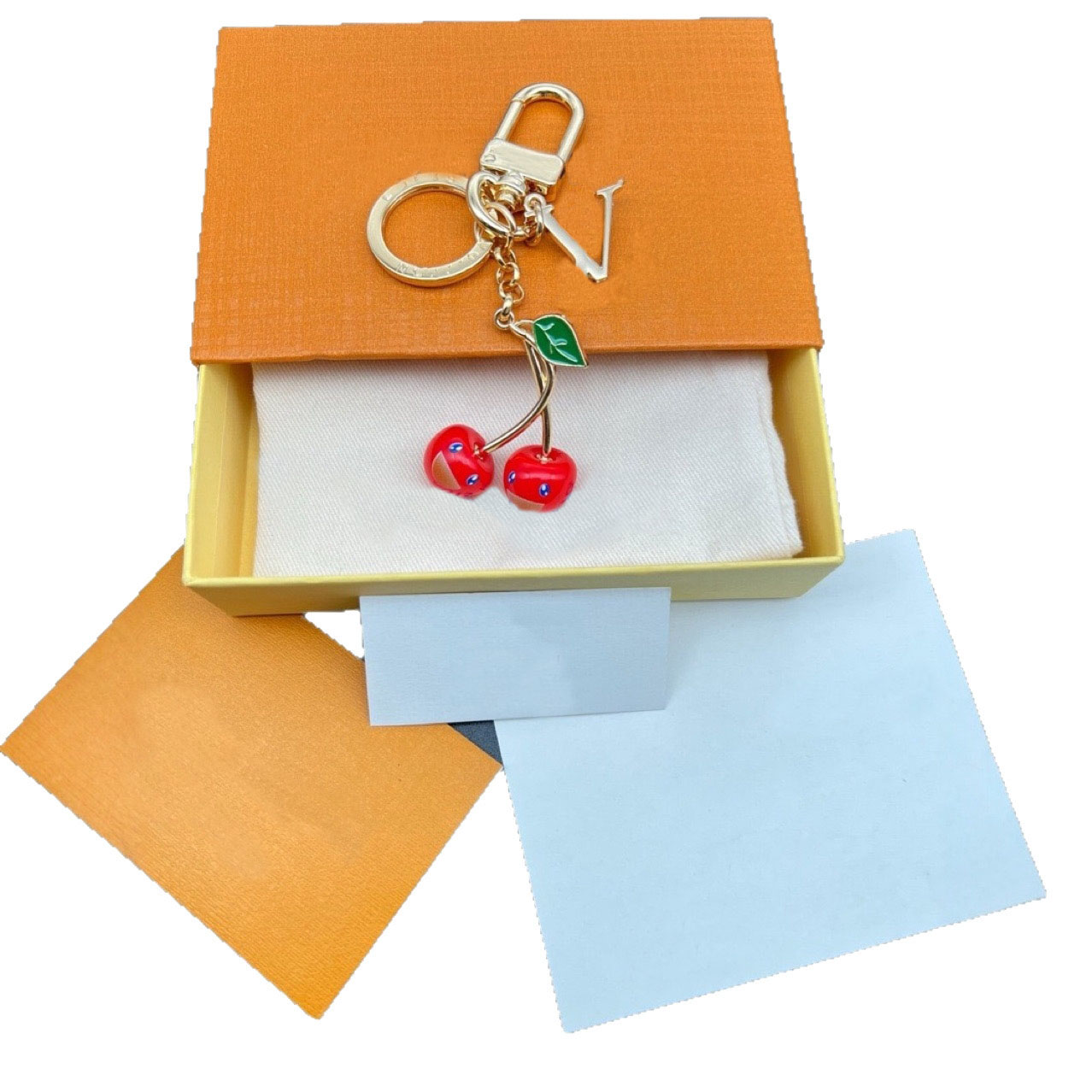 Keychains Lanyards Fashion Designer Cherry Keychains Classic exquisite Luxury Unisex leather bag Lanyard Gold Plated Keychain Car Keychain Pendant