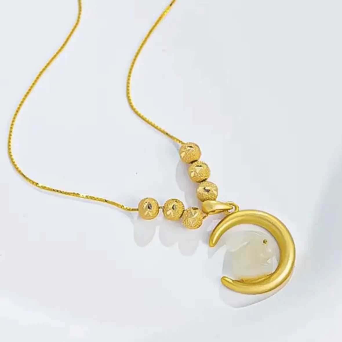 Real 18K Gold Smooth Moon Jade Rabbit Jade Pendant Necklace for Women Engagement Birthday Wedding Chain Necklaces Jewelry Gifts XJ250620