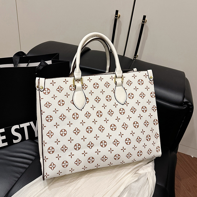 Free shipping 2025 new designer Shoulder totes Bags womans ladies flap girl lady black brown fashion casual handbag women crossbody Underarm tote Bag