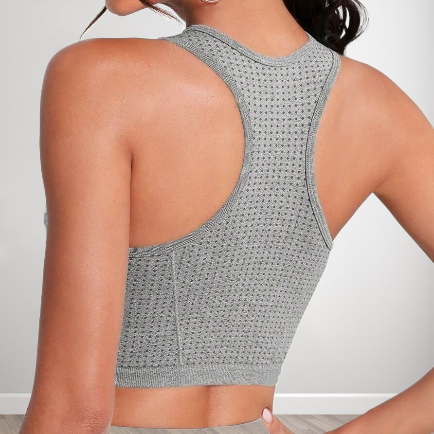 The sports bra has a fixed cup that is not detachable. vest with anti-sagging and can be worn outside. no steel rings sports bra