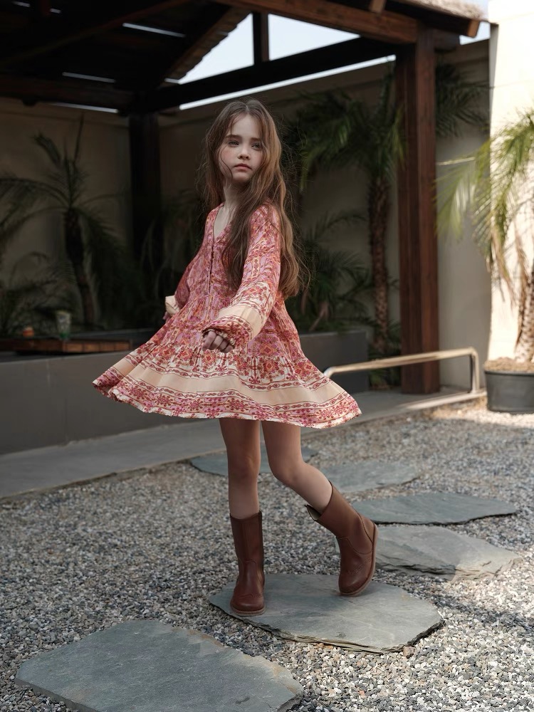 Girl Bohemian printed long sleeved dress casual dress vacation dress Simple and versatile dress