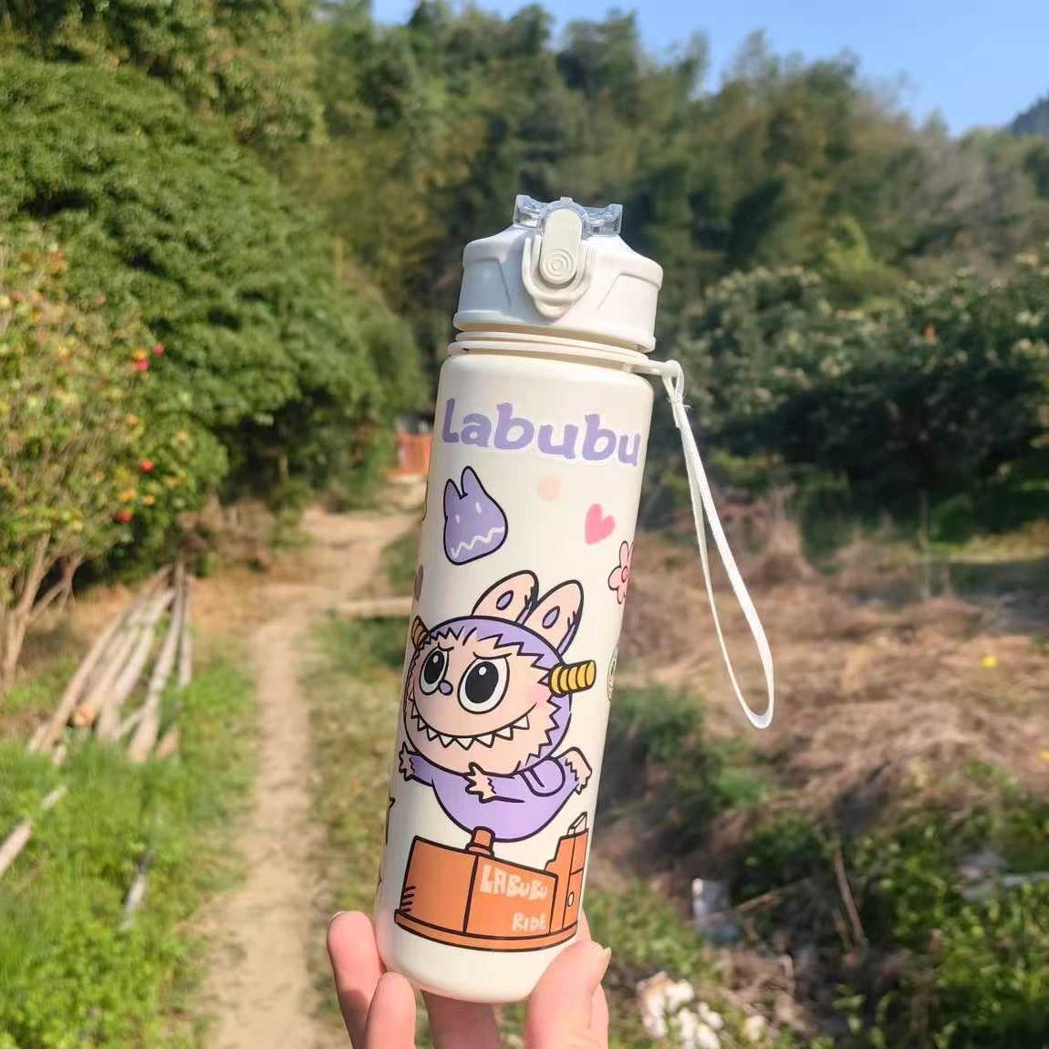 750ml Cute Cartoon Labubu Leak Proof Plastic Straw Cup Portable Outdoor Sports Water Cup Student Childrens Christmas Gift Toy T250620