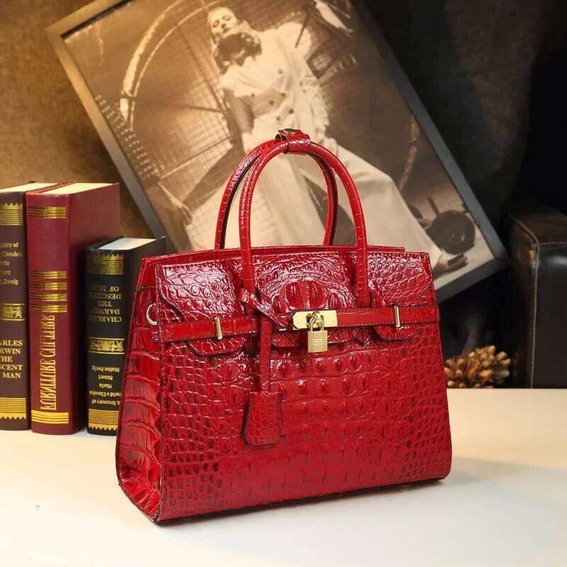 New European American Style Handbag Airy Crocodile Pattern Large Bag Middle aged Mother Hard Leather Women s