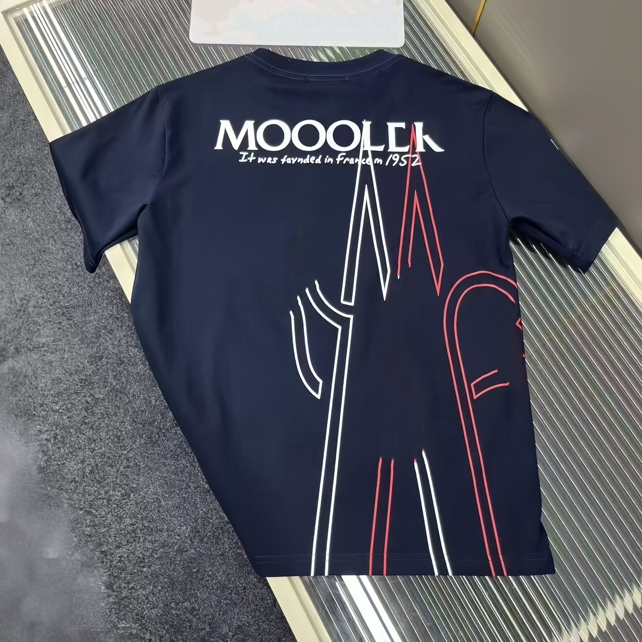 Designer t shirt luxury brand clothing tags letters fashion pure cotton short sleeve spring summer tide mens womens tee