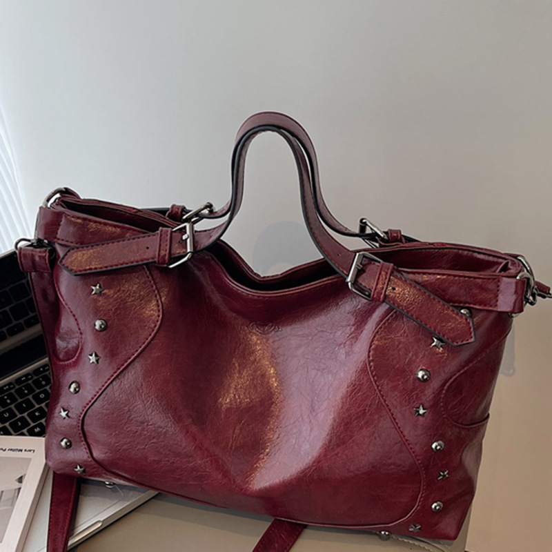 Free shipping designer Relaxed Feel Bag for Women Patchwork 2025 New Trendy Fashion Oil Leather Handbag Large Capacity Retro Commuter Shoulder Bag
