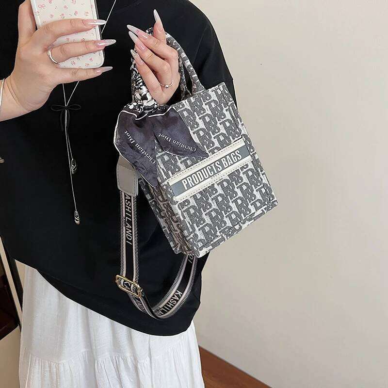 Versatile Women's Crossbody Bag - Brand Leather Handbags, Timeless Shoulder & Fashionable Tote Bags