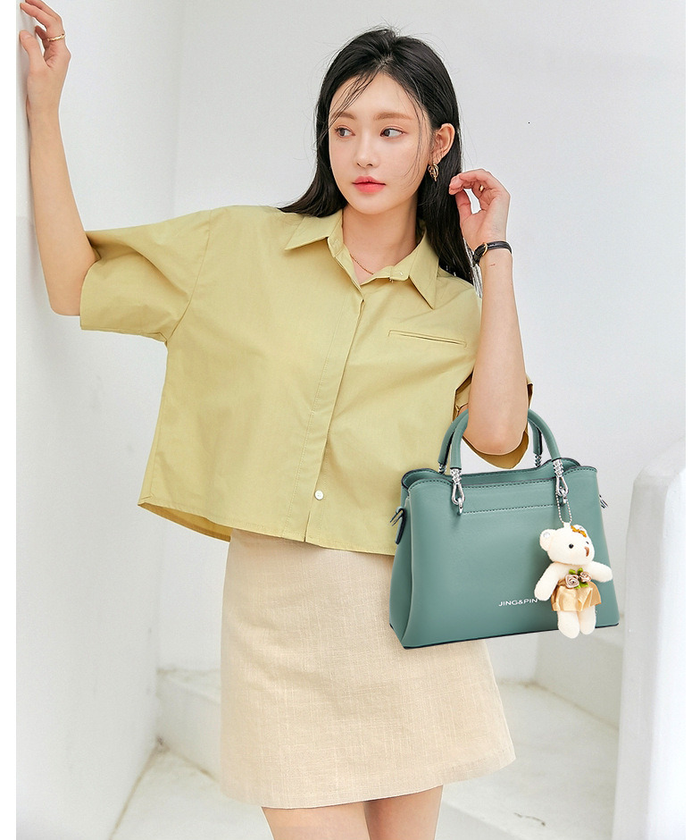 Free Shipping 2025 New Designer Bag Fashionable And High-quality Shopping Bag High-end Large Capacity Soft Leather Multi-layer Bear Pendant Women'