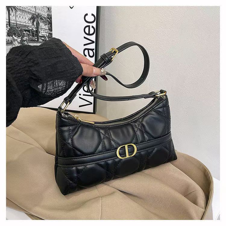 Fashion designer single shoulder underarm foreskin handbag for women wrist bag makeup bag phone bag 10A