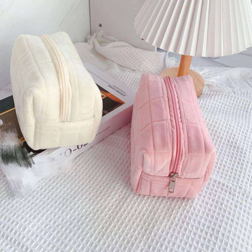 Cute Plush Makeup for Women Portable Travel Small Cosmetic Solid Color Zipper Toiletry Bag Washing Pouch Storage Bags