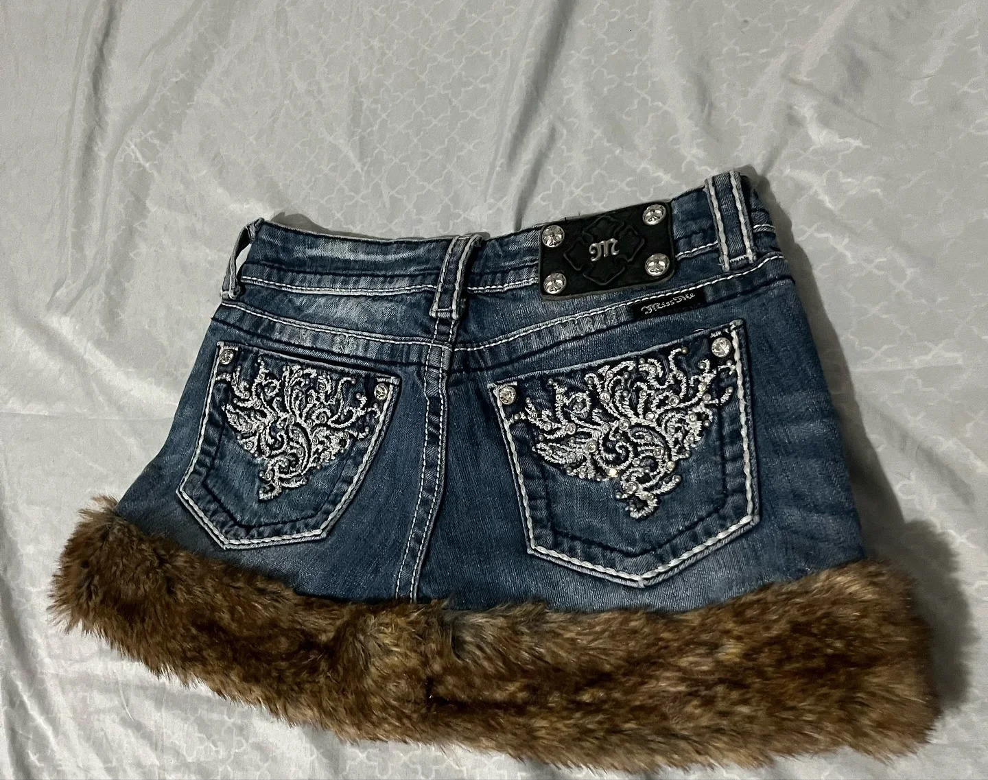 Y2K Retro Denim Skirt Harajuku Goth Raw Edge Skirt Light Blue Low Waist Mini Skirt Casual Autumn Winter Sexy Slim Fit Hip Skirts 250619