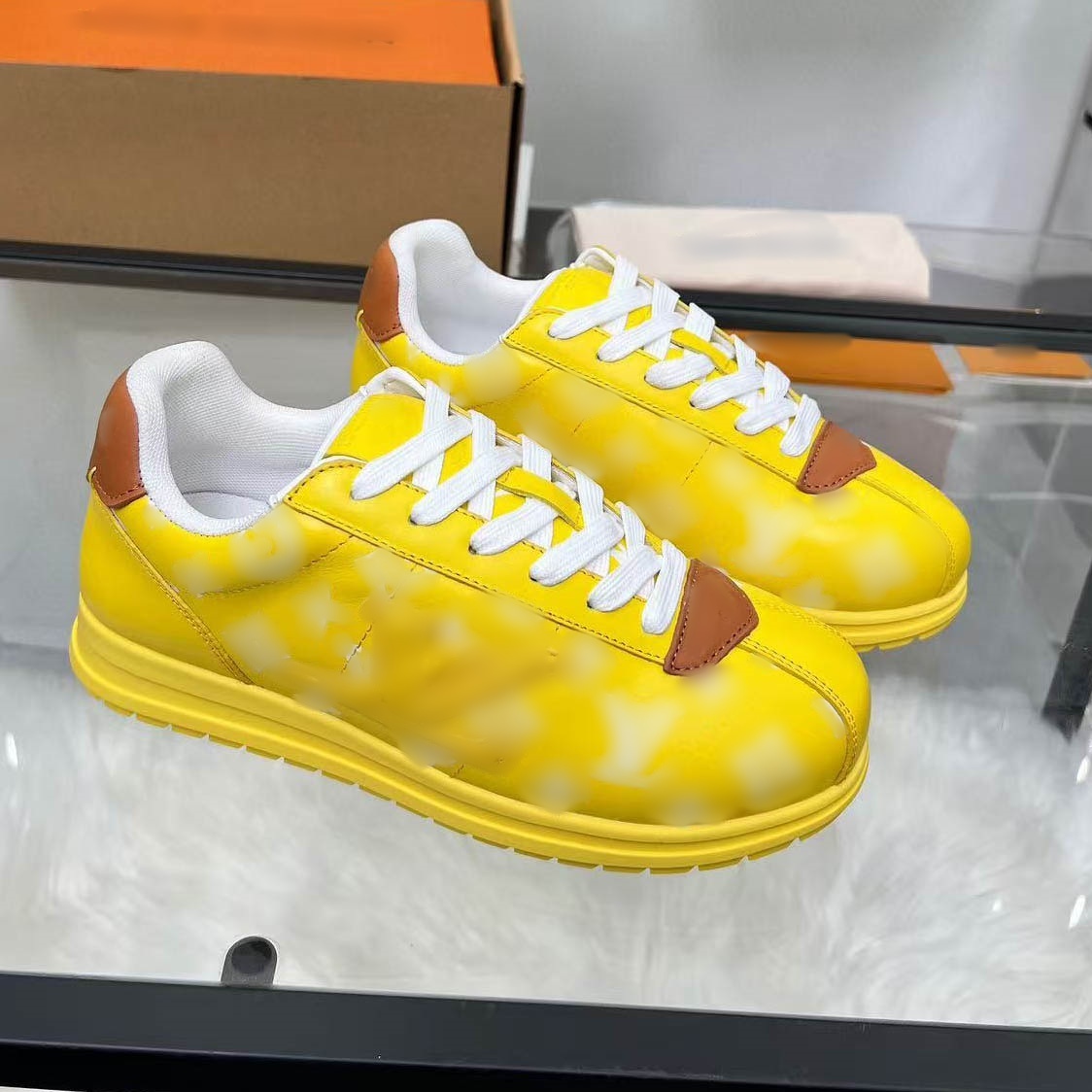 New arrival BUTTERSOFT trainer Men Women designer shoes real leather Pharrell luxurylogo Williams Lobster pattern embossing fashion sneakers 6.19 07