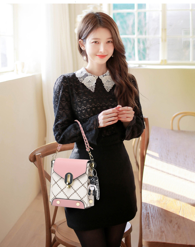 Free Shipping 2025 New Designer Bag High-end Color Blocked Embroidered Wide Shoulder Strap Women's Handbag Fashionable And High-quality Shopping 