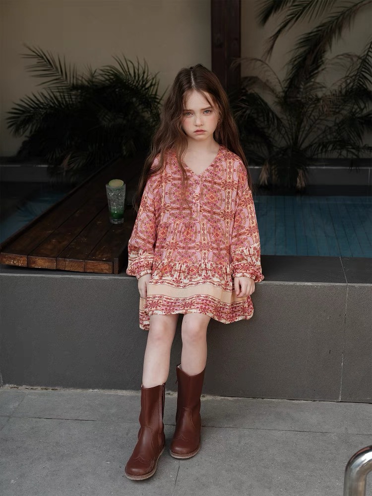 Girl Bohemian printed long sleeved dress casual dress vacation dress Simple and versatile dress